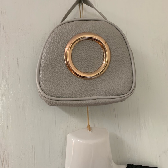 Grey small essentials bag - Picture 2 of 4